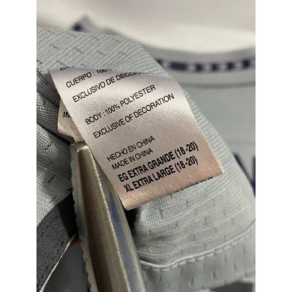 Russell Wilson Seattle Seahawks Jersey Size XL (Youth) Gray #3 NFL Team Apparel - Picture 8 of 10